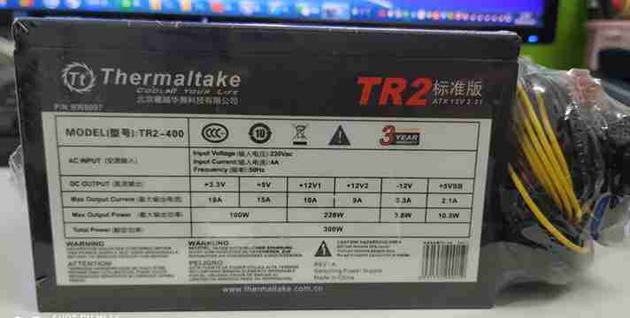 Tt TR2-400 300W 电源